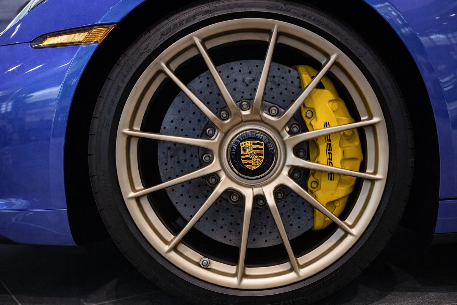 Wheel and brake close-up of a Porsche Turbo S