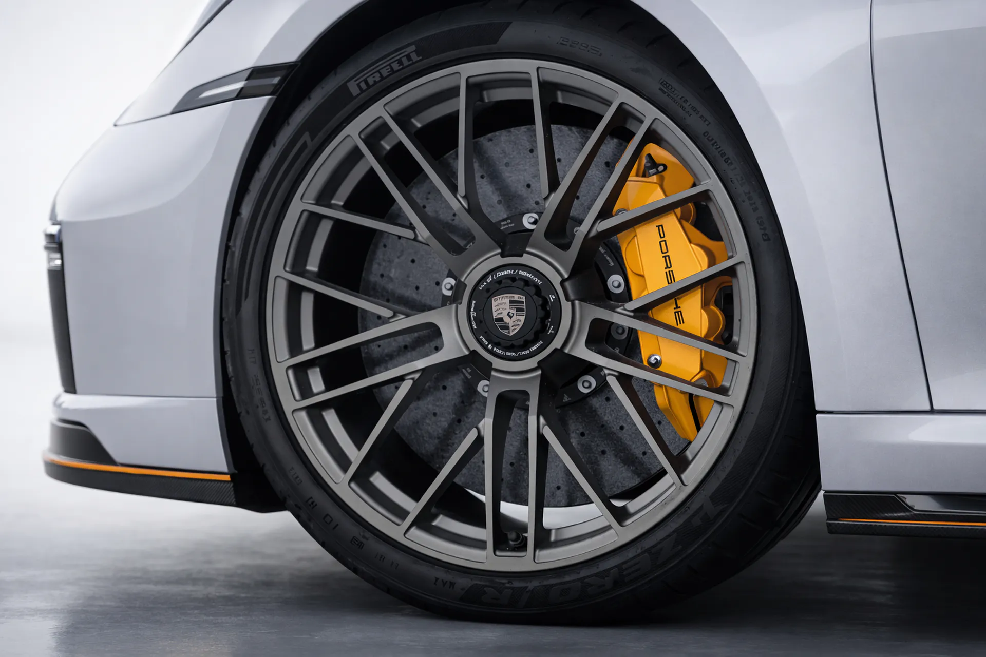 Exclusive Porsche Specialist Europe OEM plus Porsche wheel brake detail