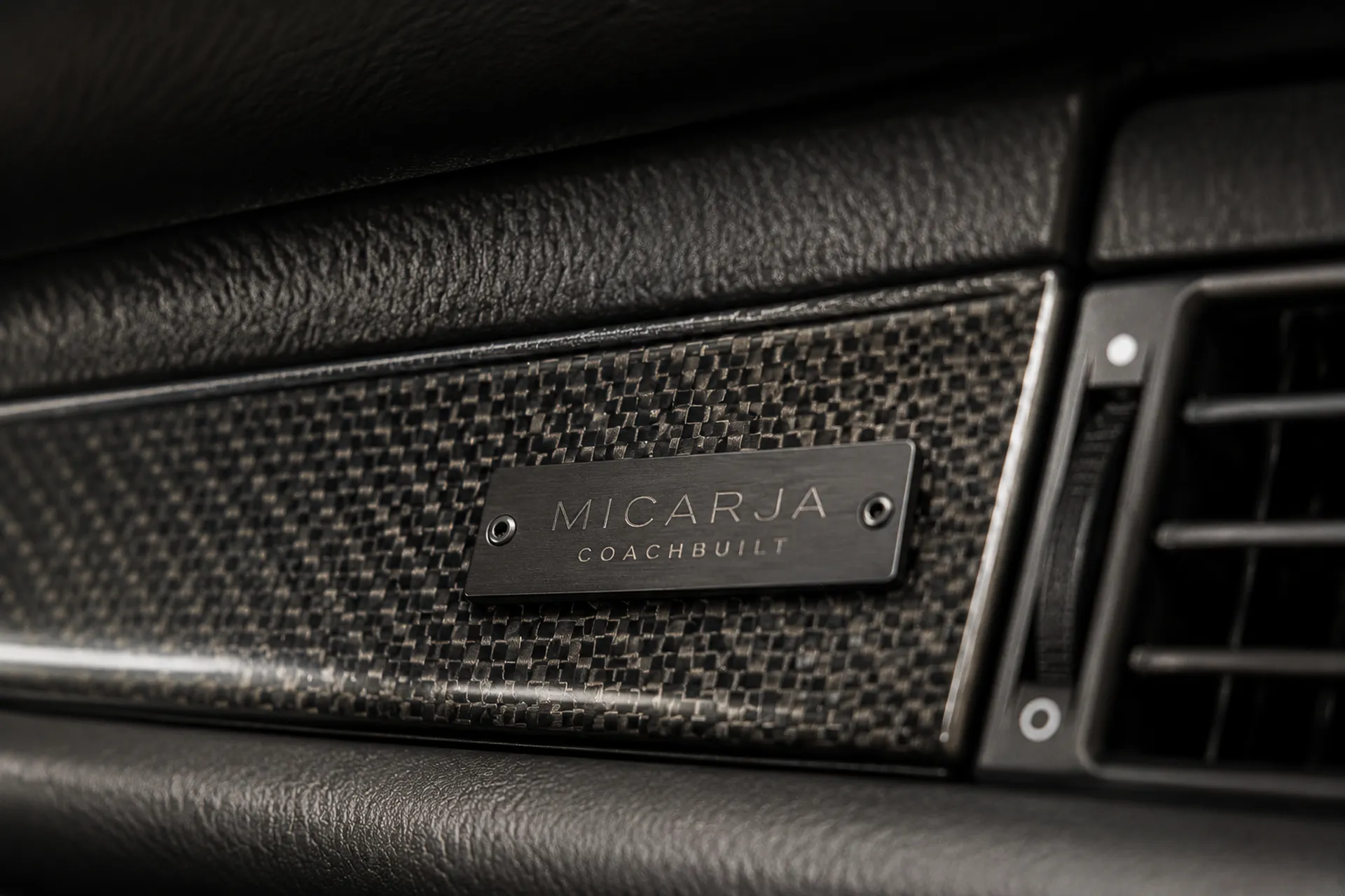 Porsche 964 C2 4.0 NA interior detail with premium leather and OEM+ finishing